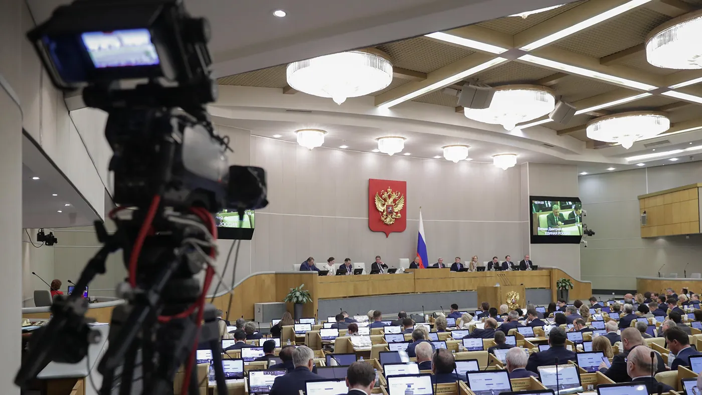 Госдума приняла 32 закона об усилении миграционного контроля в России